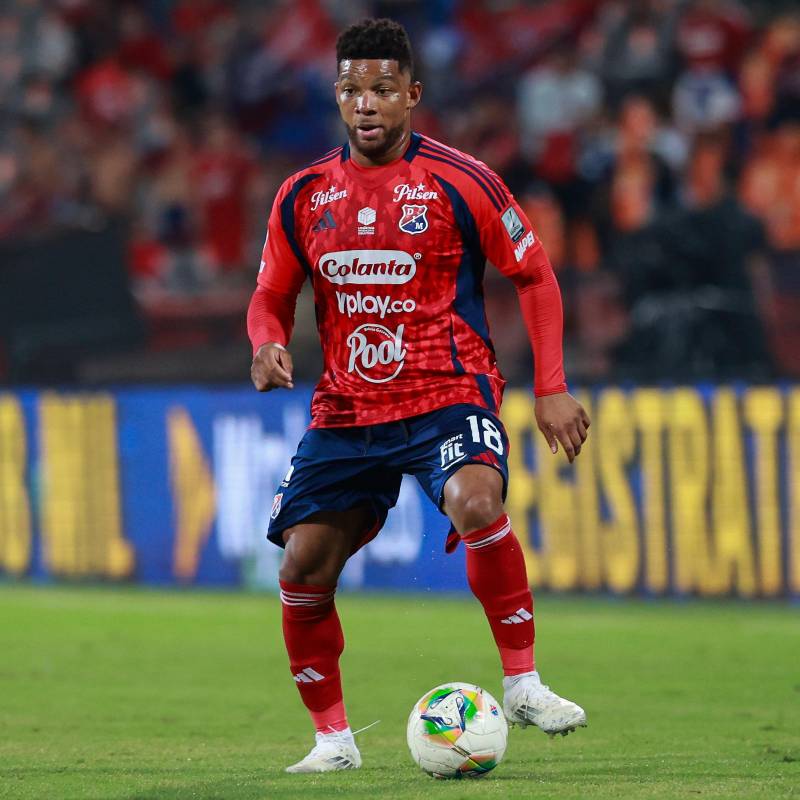 El experimentado lateral izquierdo antioqueño, Frank Fabra, fue uno de los hombres destacados del cuadro rojo en la visita a Llaneros. Foto: Manuel Saldarriaga