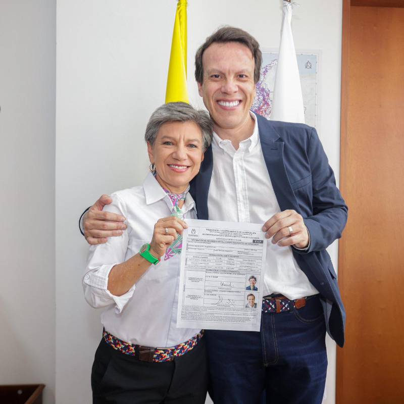 Claudia López oficializa su candidatura: Leonardo Huerta será su fórmula vicepresidencial. Foto: redes sociales X @ClaudiaLopez