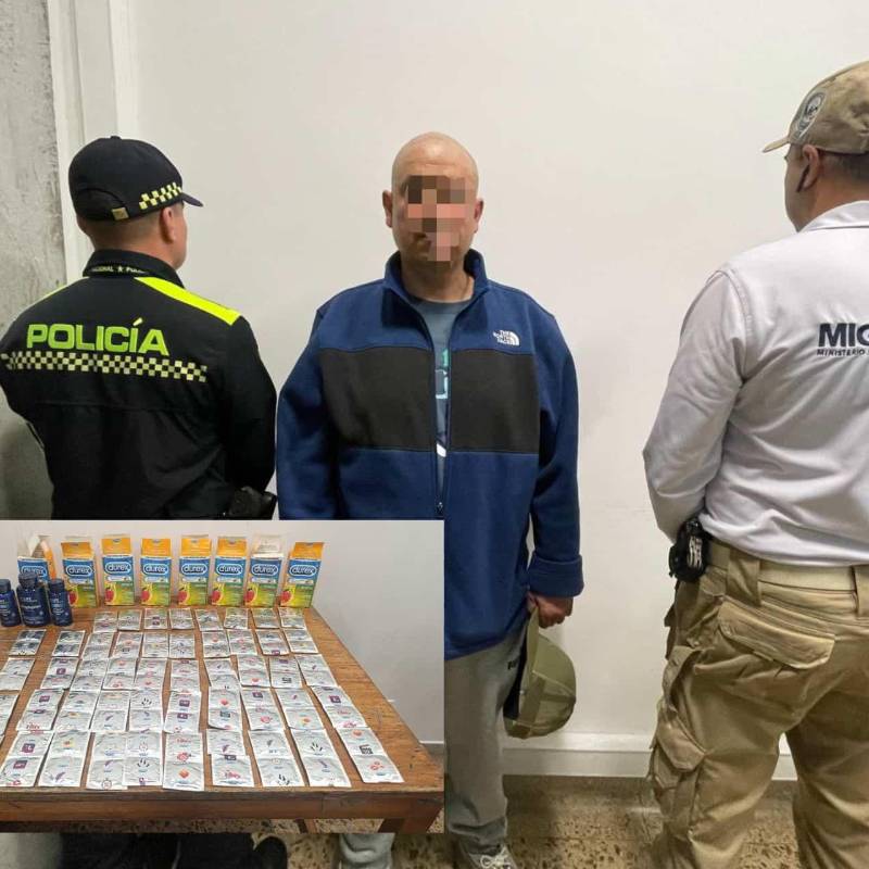 Extranjero inadmitido en el aeropuerto José María Córdova de Rionegro. FOTO: POLICÍA