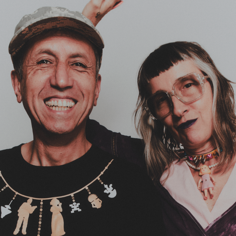 Héctor Buitrago y Andrea Echeverrí, celebran 30 años de La pipa de la paz, uno de los álbumes más icónicos de Aterciopelados. FOTO Colprensa