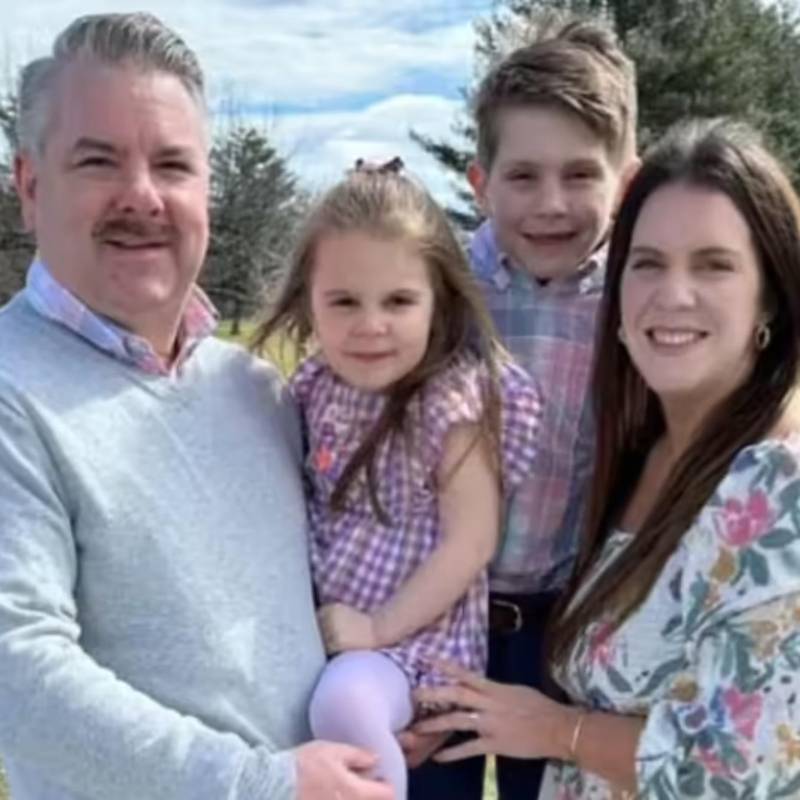 La familia vivía en una localidad rural de menos de 2.000 habitantes en New Hampshire, Estados Unidos, y según los vecinos, la tenían una vida común y corriente. FOTO: Redes sociales