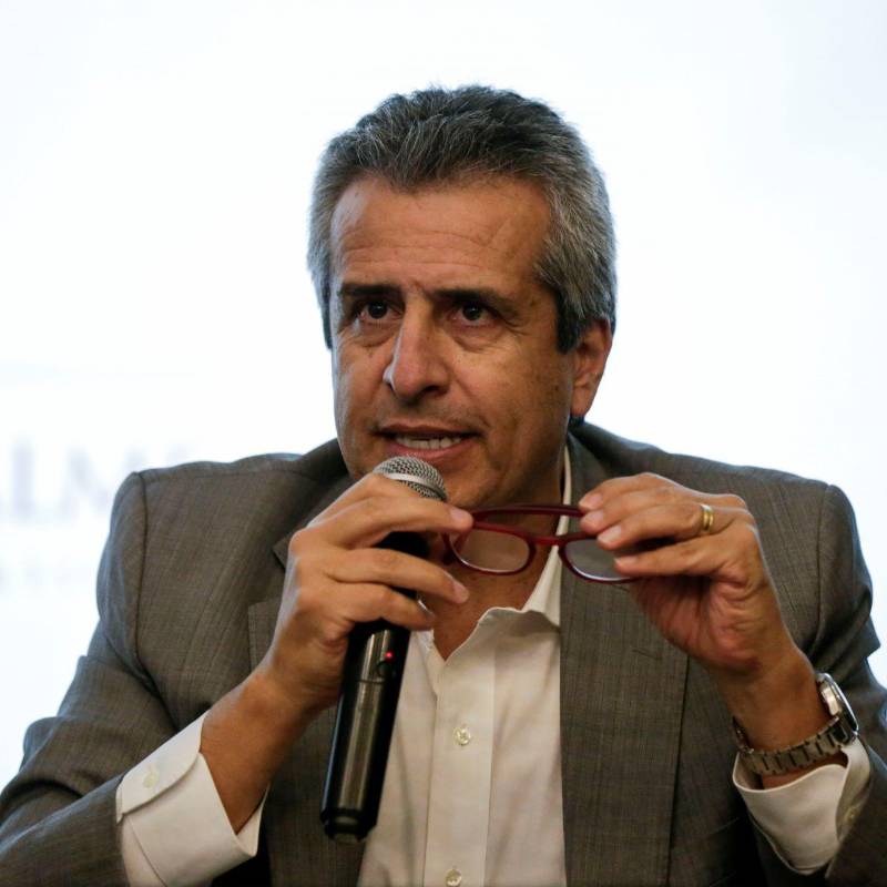 El exministro Luis Fernando Velasco es uno de los vinculados al caso de corrupción de la UNGRD. Foto: Colprensa