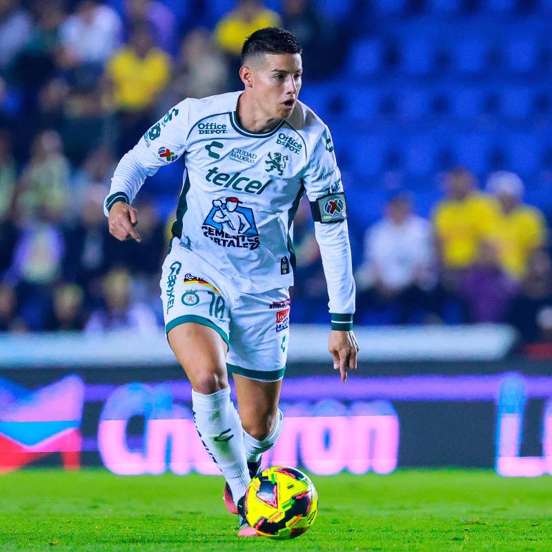 El volante colombiano James Rodríguez suma dos partidos sin jugar en la Liga de México. FOTO: GETTY