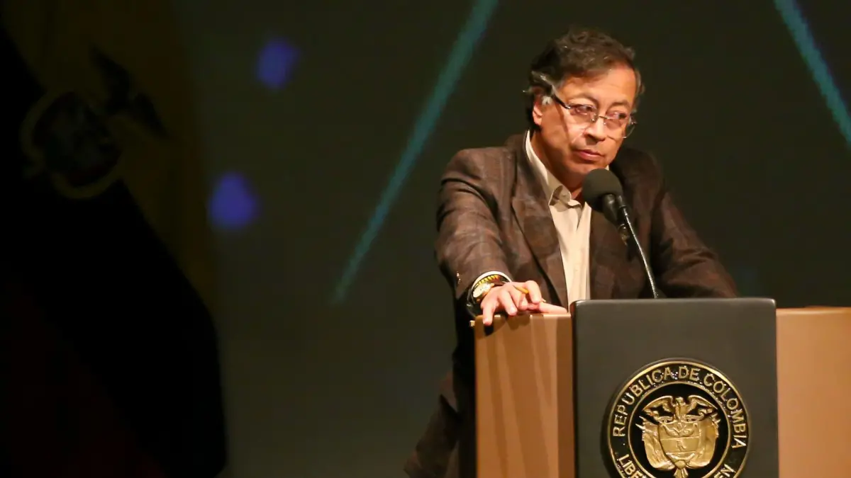 Los pagos personales y compras en el exterior que detalla el informe secreto sobre las finanzas de Petro