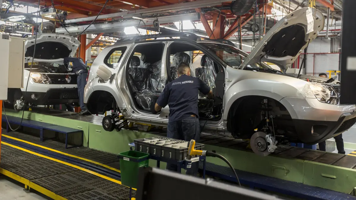 Gobierno alista decreto para impulsar la producción y exportación de vehículos en Colombia