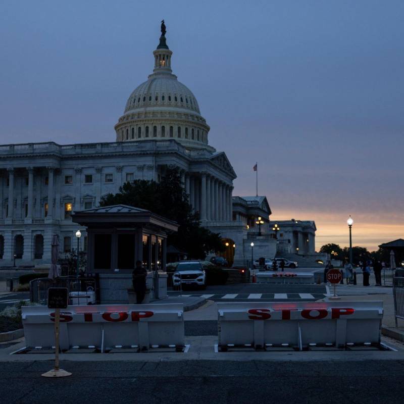 Las agencias federales del gobierno de Estados Unidos cerraron parcialmente a causa del desacuerdo entre demócratas y republicanos sobre una extensión presupuestaria. FOTO: AFP