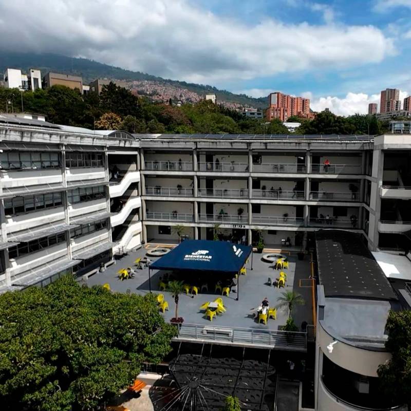 El nuevo sistema solar fotovoltaico del ITM Robledo permitirá cubrir el 20 % de la demanda eléctrica de la sede. FOTO: Cortesía Alcaldía de Medellín