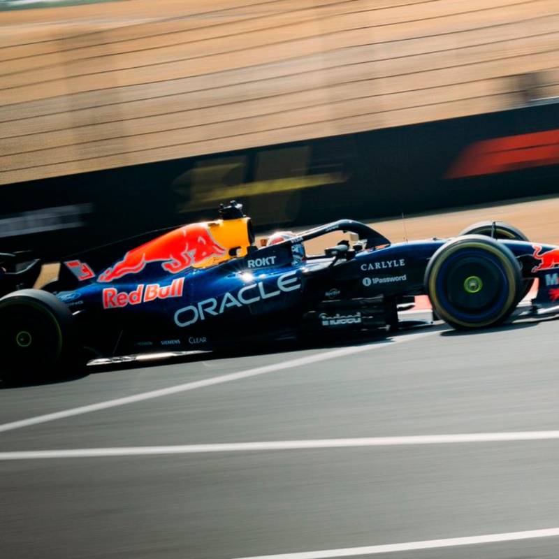 Una de las escuderías que mejor rendimiento ha tenido en los últimos años en la Fórmula 1 es Red Bull. Foto: tomada del x de @F1