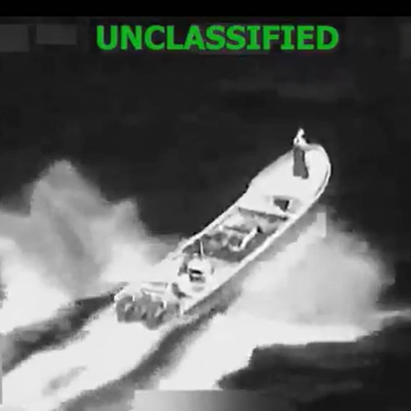 Dos personas murieron en una lancha al momento de ser bombardeado por Estados Unidos. FOTO: Captura de video 