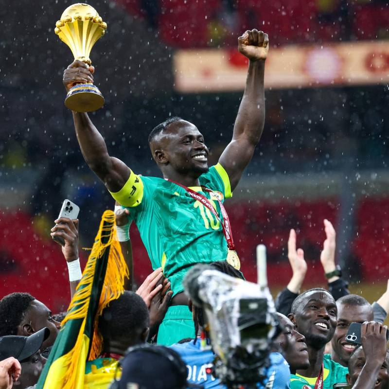 El gobierno senegalés acusa formalmente de corrupción a los órganos directivos de la Confederación Africana tras ser desposeídos del trofeo por “abandono temporal” del campo. FOTO: AFP