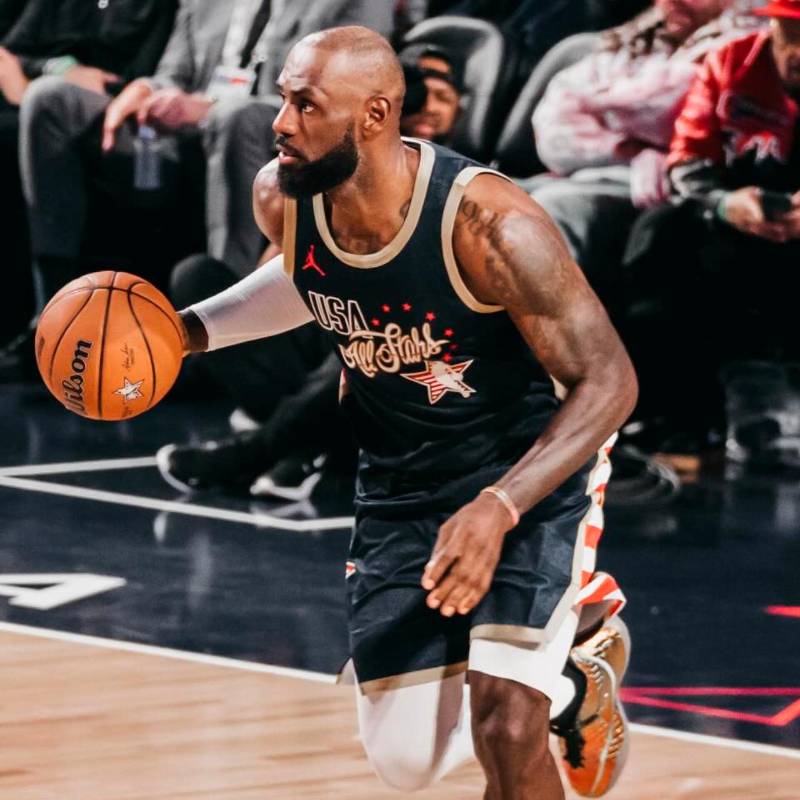 Con 41 años de edad, LeBron James escribirá un capítulo más de su carrera con los Sixers. FOTO: Instagram KingJames