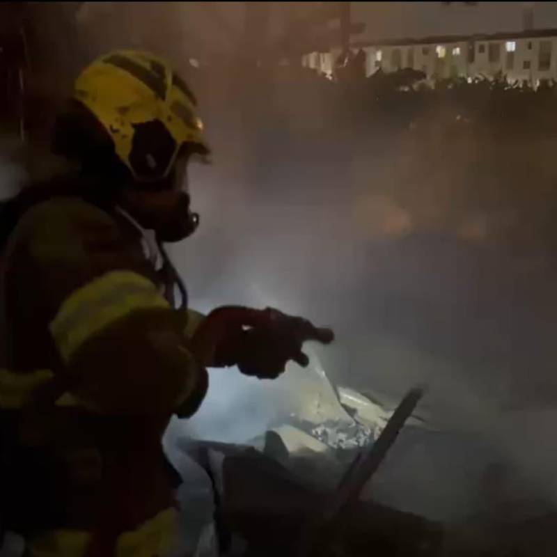 Un incendio se presentó este miércoles, 25 de marzo, en un asentamiento en la ciudad de Cali. FOTO: Captura de video