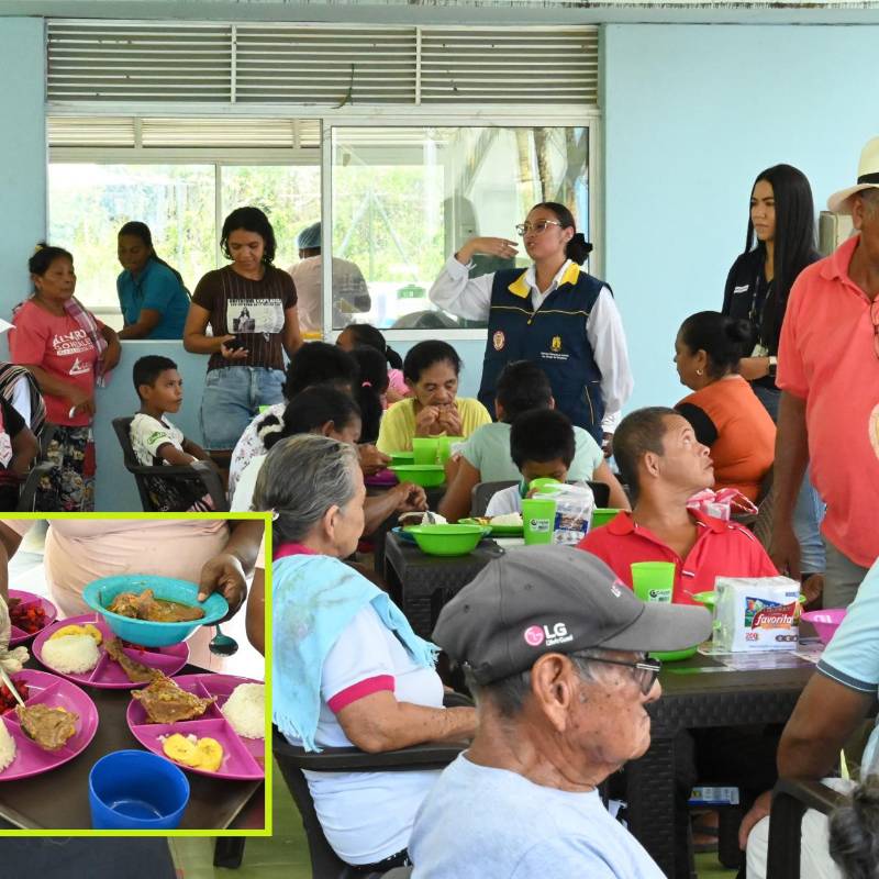 Funcionarios de la Ungrd durante una de las jornadas en los comedores. FOTO: Cortesía