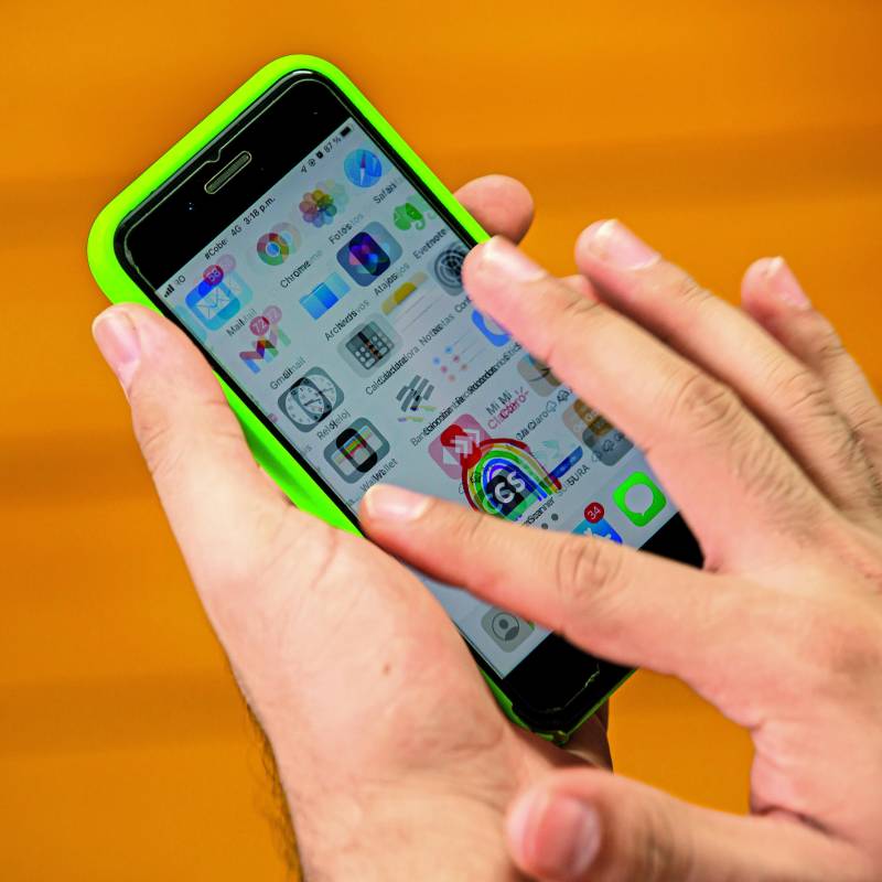 A través de llamadas, correos electrónicos y mensajes de texto, suplantadores pueden extraer información bancaria de sus víctimas. FOTO: El Colombiano