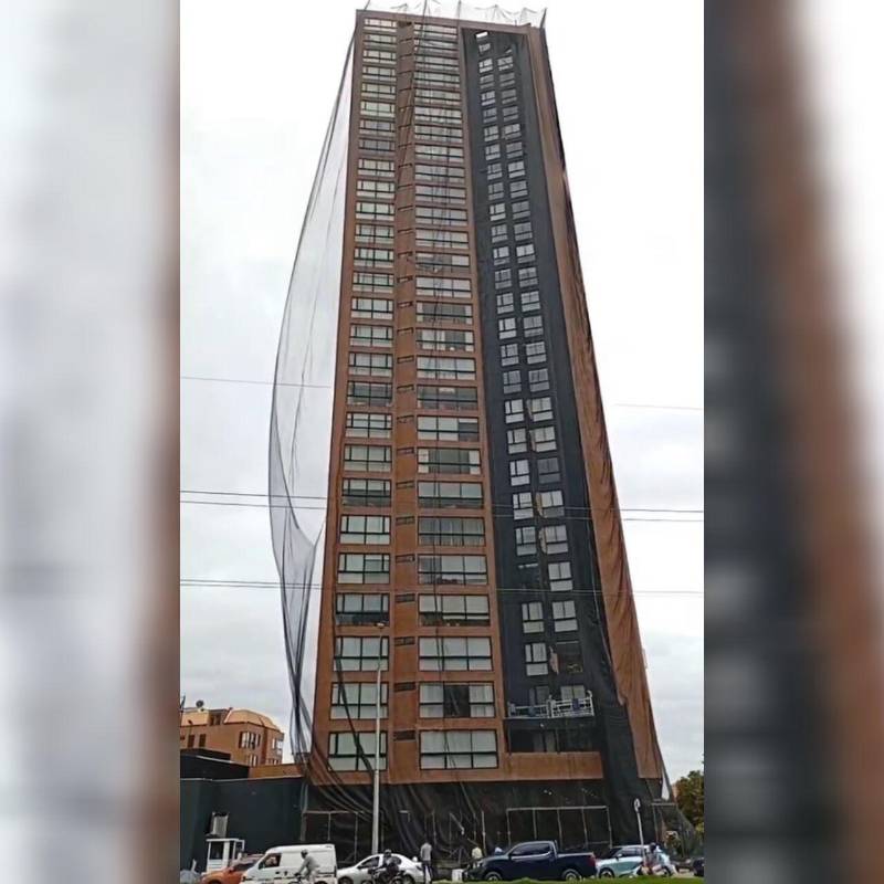 Ciudadano alertó sobre edificio con posibles fallas estructurales. Foto: Captura de video @ColombiaOscura
