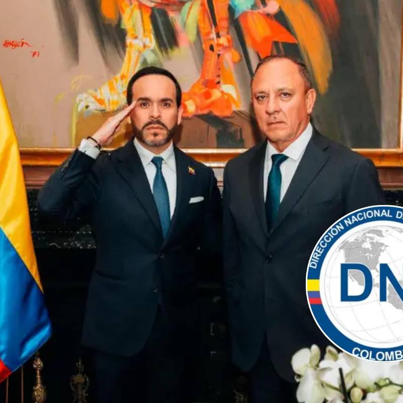 El general en retiro Jorge Andrés Zuluaga López, nuevo director de la DNI, junto al presidente Abelardo de la Espriella. Foto: Presidencia.