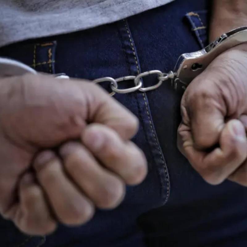 Un tribunal de San Petersburgo dictó prisión preventiva contra el colombiano Obando Ourbano, detenido en el aeropuerto de Pulkovo bajo la grave acusación de intentar enlistarse de forma ilegal en el Ejército de Ucrania. FOTO: Colprensa