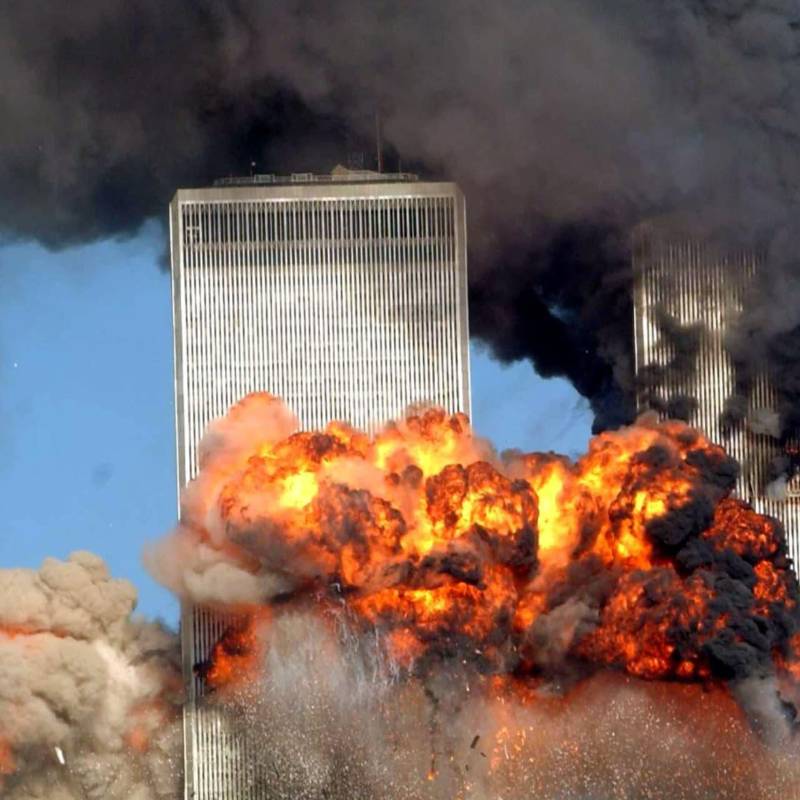 Las Torres Gemelas de Nueva York cayeron el 11 de septiembre de 2001 después de que dos aviones comerciales, secuestrados por terroristas de al-Qaeda, fueran usados como misiles. Foto: Getty.