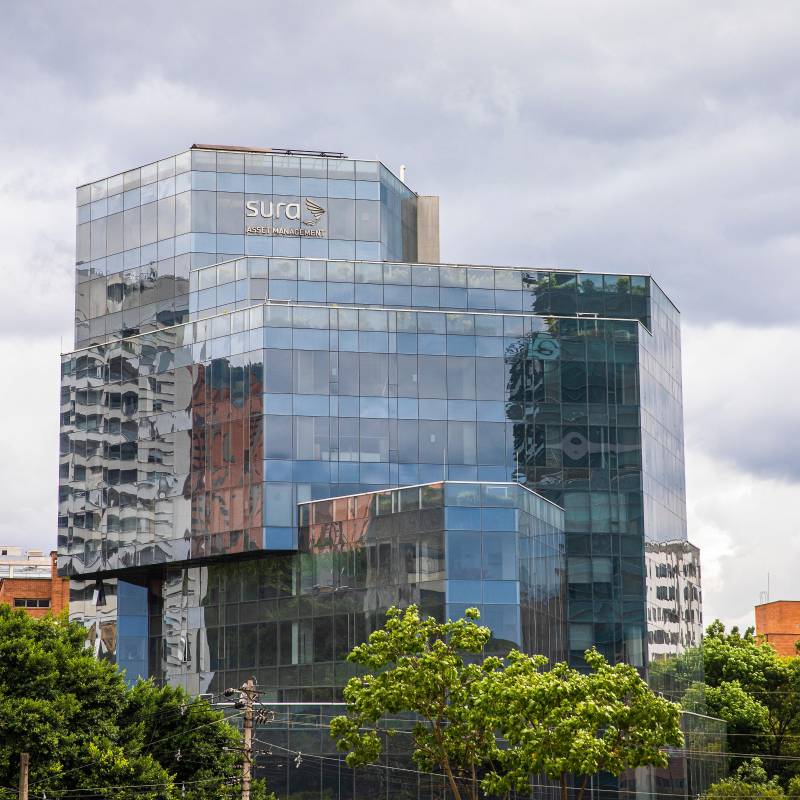 En una transacción que puede alcanzar como mínimo los $69.150 millones de pesos, Sura Asset Management espera aumentar su participación accionaria en Protección. FOTO EL COLOMBIANO