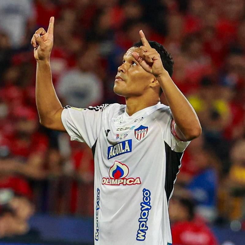 El delantero atlanticense Carlos Bacca, de 39 años, anotó 111 goles con el Junior de Barranquilla. Foto: Manuel Saldarriaga