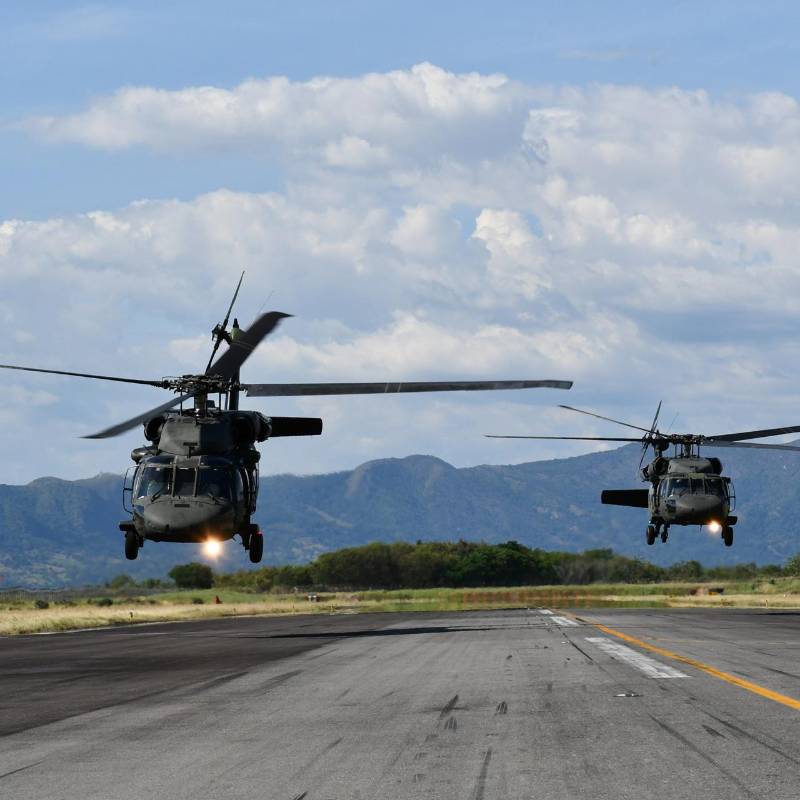 AVIACIÓN DEL EJÉRCITO: ENTRE LA FALTA DE RECURSOS Y EL DESGASTE DE SU FLOTA. Helicóptero UH 60 Black Hawk. Foto: Ejército