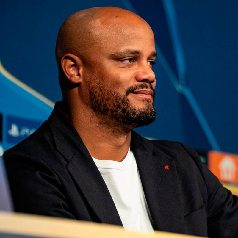 El exfutbolista belga Vicent Kompany ha hecho una buena campaña al frente del Bayern Múnich como entrenador. Foto: tomada del x de @FCBayern