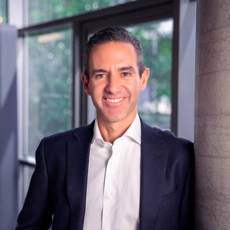 David Vélez, fundador y CEO de Nubank, anunció la expansión del neobanco a Estados Unidos y el lanzamiento de nuevos servicios financieros internacionales. FOTO cortesía Nu