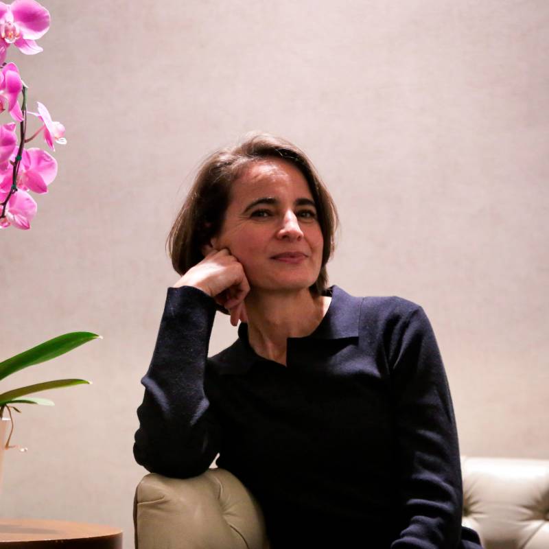 Ella es Laurence Debray, la autora de est libro y quien ya había escrito dos más y realizado un documental sobre quién fue el Rey de España por casi cuarenta años. FOTO Colprensa