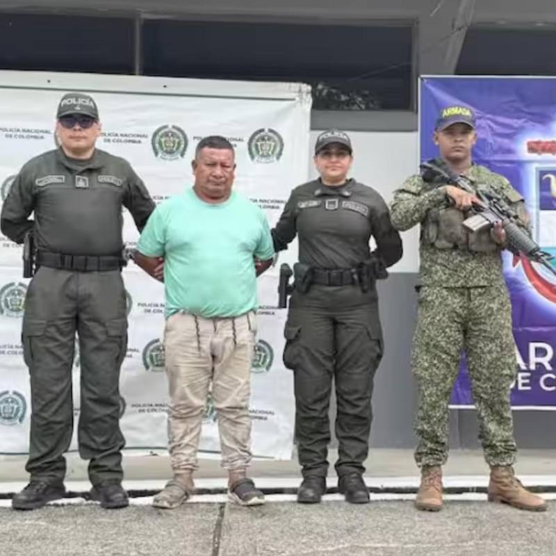 De exguerrillero de las Farc a objetivo prioritario de California, alias “Pitufo” terminó su carrera delictiva en Puerto Asís, luego de ser capturado por las autoridades locales y la DEA. FOTO: Armada de Colombia