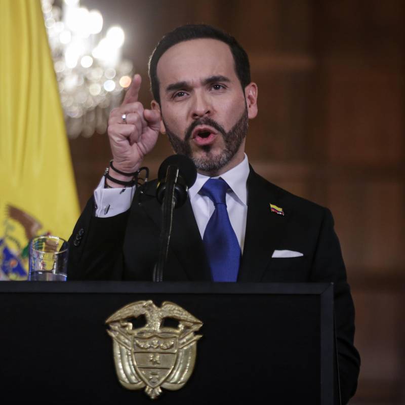 El presidente Abelardo de la Espriella firmó resolución que revoca negociadores de paz con el ELN. FOTO: Colprensa - Cristian Bayona.