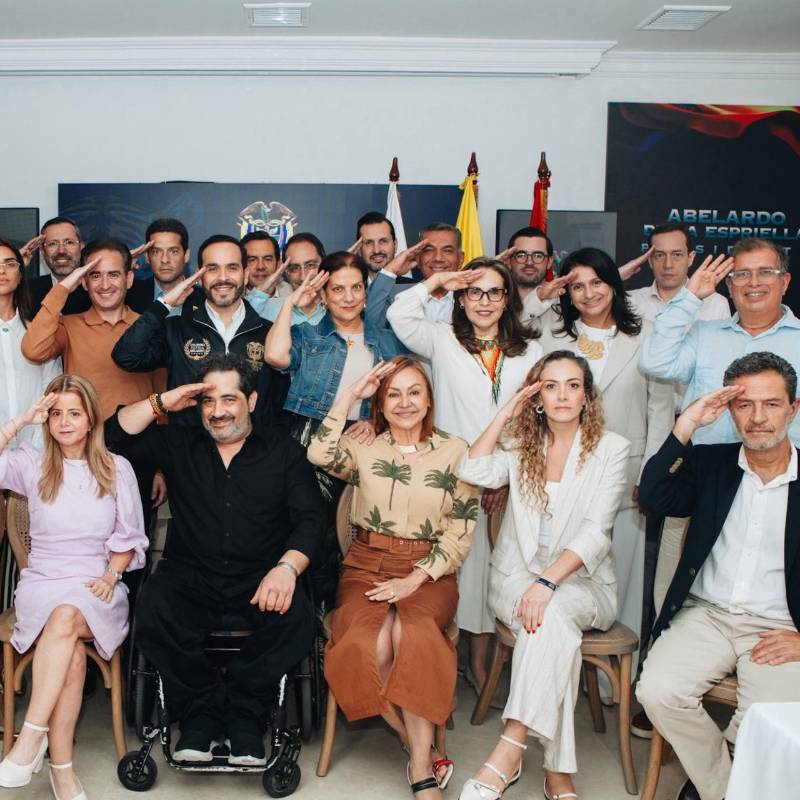 A solo ocho días de asumir la Presidencia de la República de Colombia el próximo viernes 7 de agosto, Abelardo de la Espriella ultima los detalles de su inicio de mandato junto a su gabinete. FOTO: Tomada de las redes sociales @ABDELAESPRIELLA