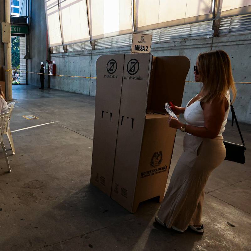 La segunda vuelta presidencial está programada para el próximo domingo 21 de junio. FOTO: MANUEL SALDARRIAGA QUINTERO.