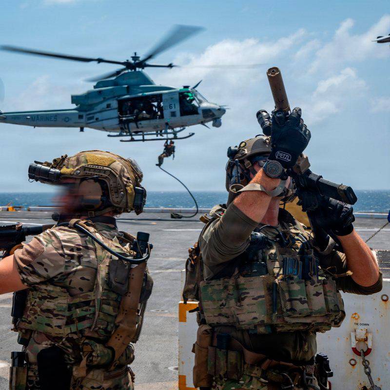 La Fuerza Naval de Estados Unidos desplegó ocho buques de guerra, un submarino y un portaviones durante su intervención en el mar Caribe. FOTO: CORTESÍA @Southcom.
