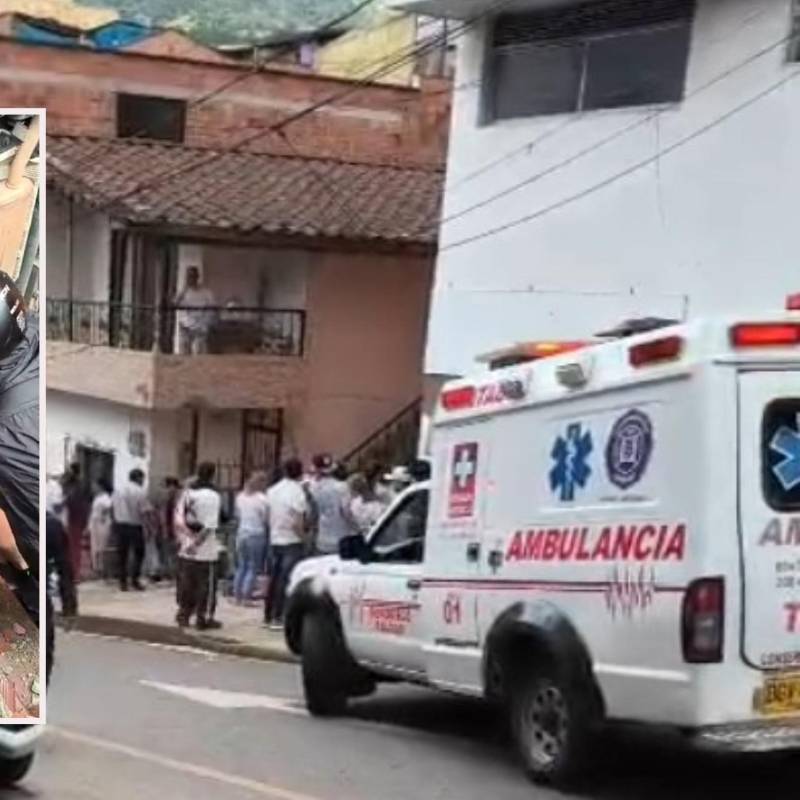 Adelante, momento en el que los vecinos rescatan a la conductora. Atrás, el lugar de los hechos. FOTO: Cortesía Denuncias Antioquia