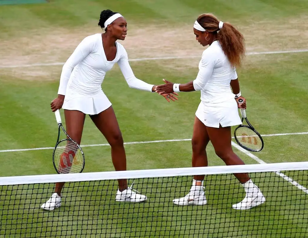Las hermanas Venus y Serena Williams son leyendas vivas del tenis mundial. Foto Afp