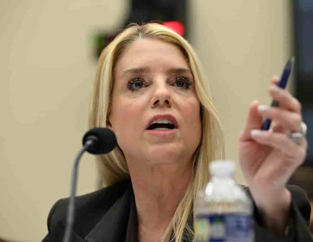 La fiscal general de Estados Unidos, Pam Bondi, testificó ante una audiencia del Comité Judicial de la Cámara de Representantes sobre la “Supervisión del Departamento de Justicia” de los archivos Epstein. FOTO: AFP