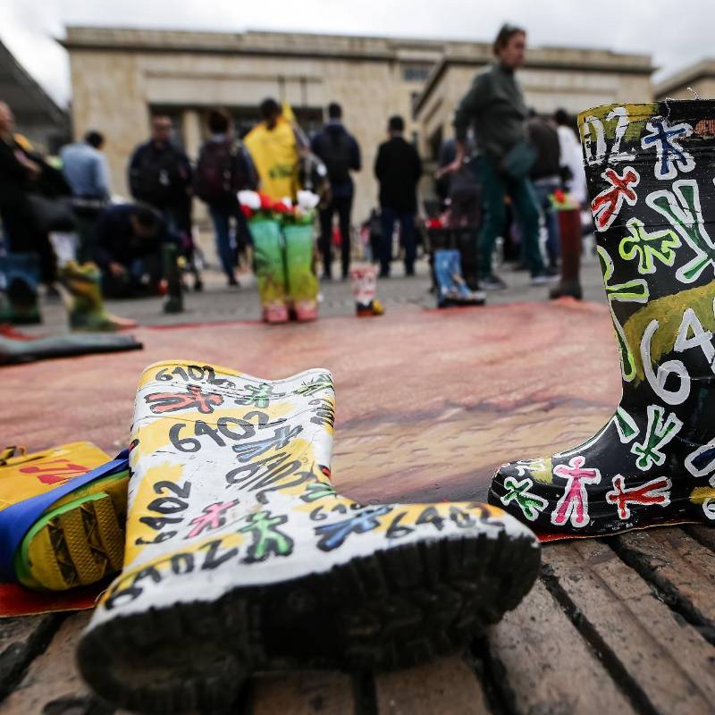 BOGOTÁ, 29 de agosto de 2023.- Por medio de algunas actividades y una exposición fotográfica, familiares y algunas entidades conmemoraron el Día Internacional de las Víctimas de Desaparición Forzada. (Colprensa-John Paz).