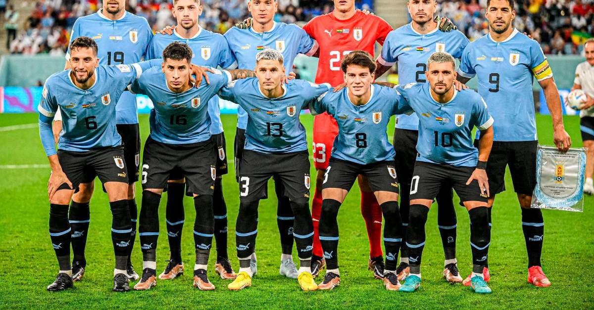 Estos son los cuatro jugadores de Uruguay que son investigados por la FIFA  - CNN Video