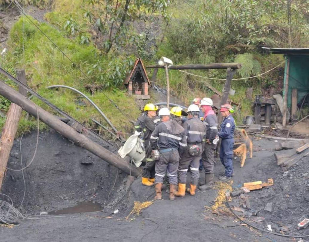 <span class="mln_uppercase_mln">En</span><b><span class="mln_uppercase_mln"> la vereda El Empalizado del municipio de Zipaquirá, tres mineros quedaron atrapados en una mina de carbón ilegal. FOTO: GOBERNACIÓN CUNDINAMARCA</span></b>