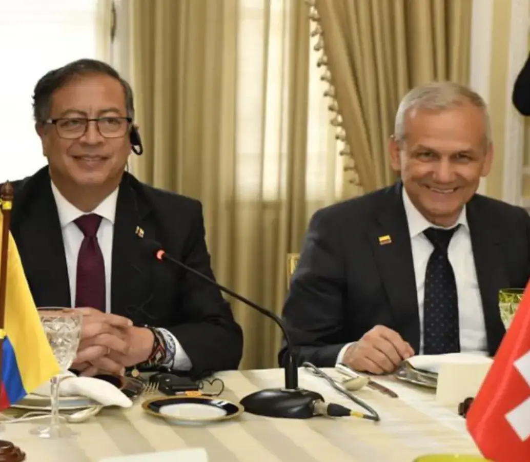 González y Petro militaron en la guerrilla M-19 y han sido cercanos desde hace varios años. FOTO: Presidencia