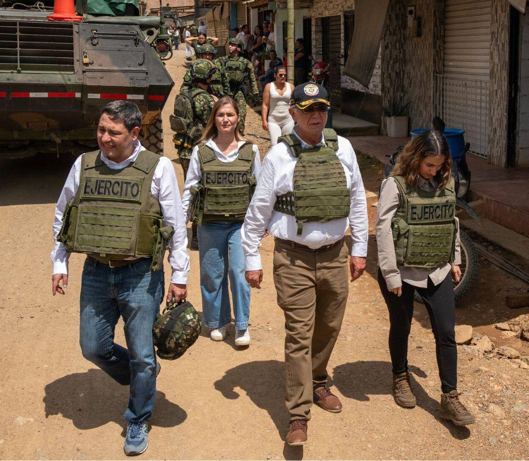 El presidente Petro ordenó a su gabinete que viajara el domingo 13 de octubre hasta El Plateado, que es más exactamente un corregimiento del municipio de Argelia. Foto: Presidencia