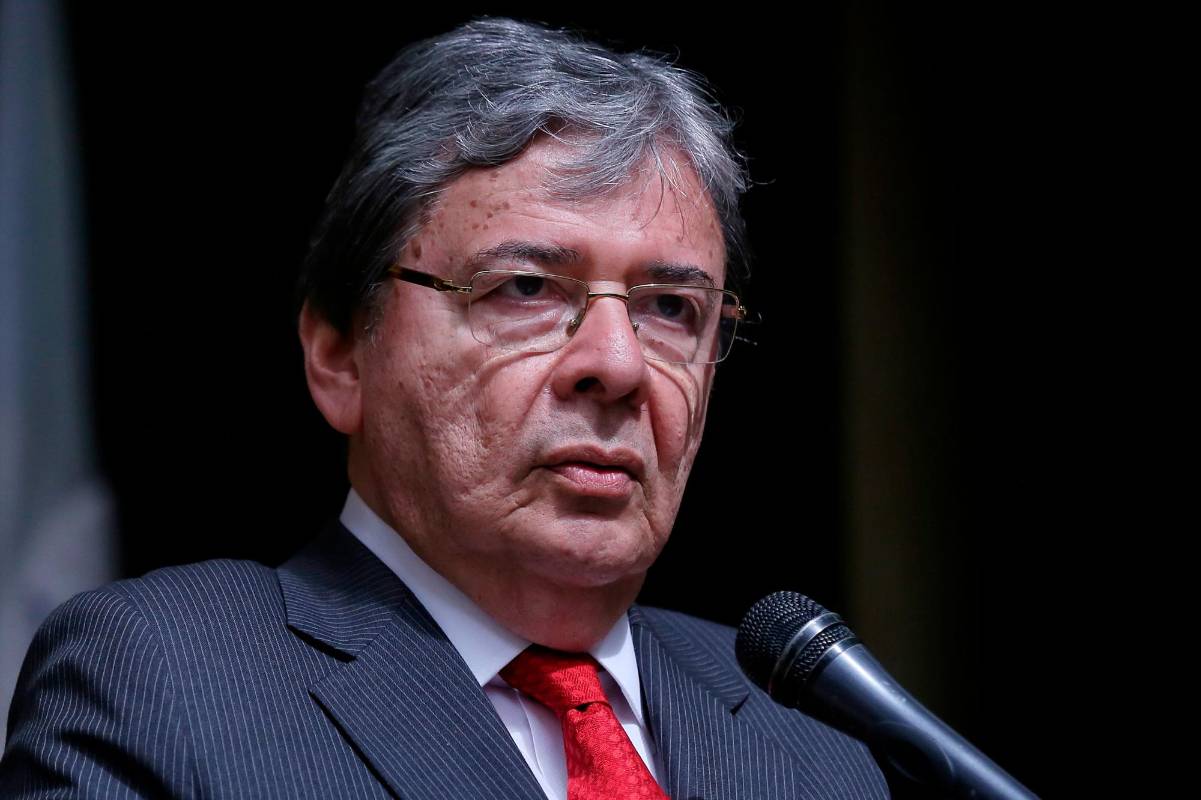 “Fue un diplomático consagrado. En todo su actuar sobresalió su ética, su entereza, su condición humana, y su búsqueda constante por la excelencia. Tuve el honor de compartir principios e ideales con él y de luchar juntos por el bienestar de los ciudadanos”, dijo Duque. Foto: Colprensa