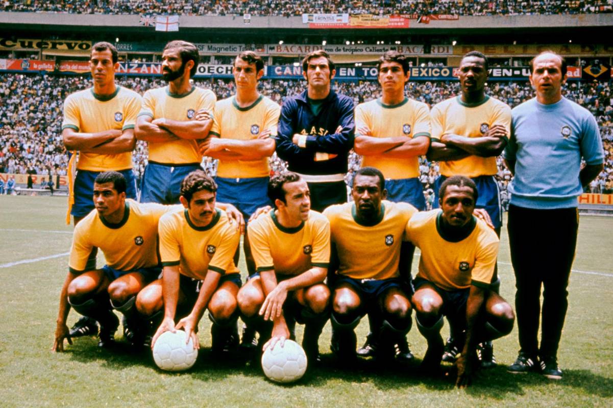 Equipo campeón de la Copa Mundial en México 1970 y considerado la mejor selección de todos los tiempos de Brasil. Fila trasera de izquierda a derecha: Carlos Alberto, Brito, Wilson Piazza, Félix, Clodoaldo, Everaldo, Mario Zagalo. Primera fila de izquierda a derecha: Jairzinho, Roberto Rivelino, Tostao, Pele, Paulo Cesar. Foto: Getty