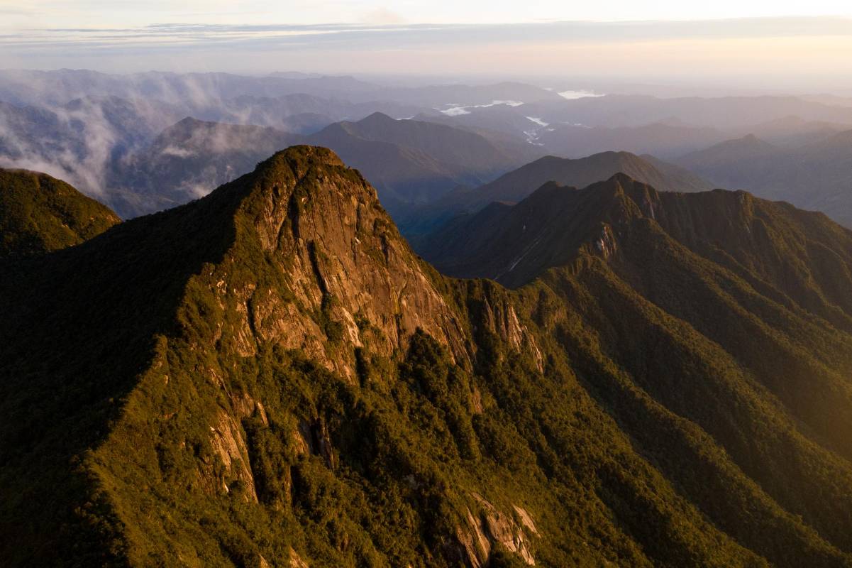 Aspectos de El Cerro la Vieja, parte del páramo de Sonsón, es la barrera natural que divide el altiplano con la selva del Río Verde. Foto: Esteban Vanegas