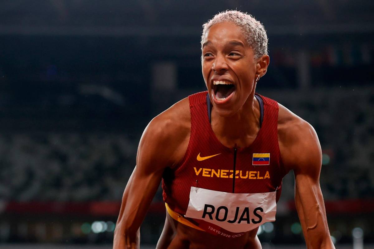 Yulimar alcanzó los 15,67 metros, superando la marca olímpica que ostentaba la camerunesa Francoise Mbango de 15,39 m y el récord mundial de 15,50 m de la ucraniana Inessa Kravets. Foto AFP