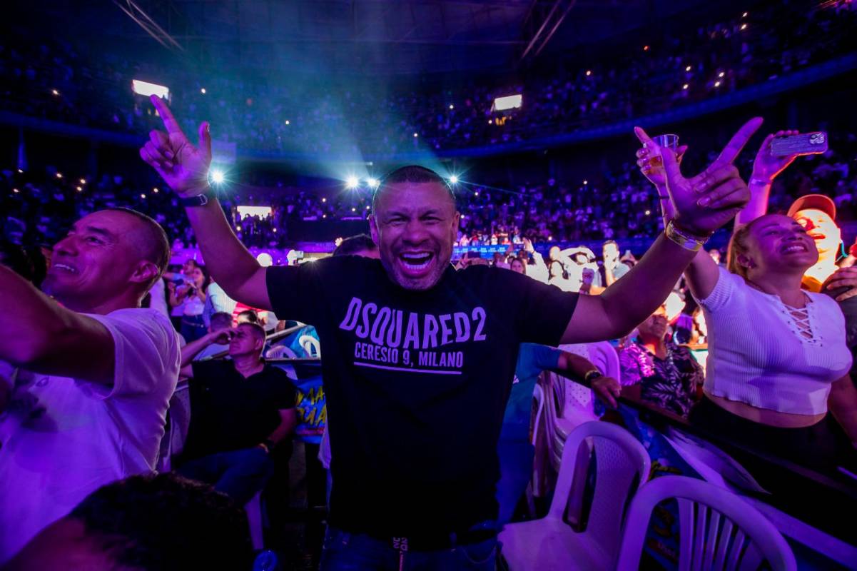 El público asistente al centro de eventos La Macarena disfrutó del evento que comenzó a las 7:00 p.m y se extendió hasta las 3:00 a.m. Foto: Carlos Velásquez