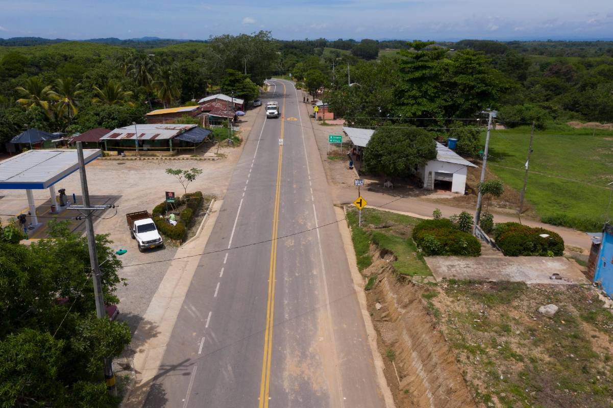 La Troncal de la Paz, es la vía que conecta a las subregiones del Nordeste y el Bajo Cauca antioqueño. Foto Manuel Saldarriaga 