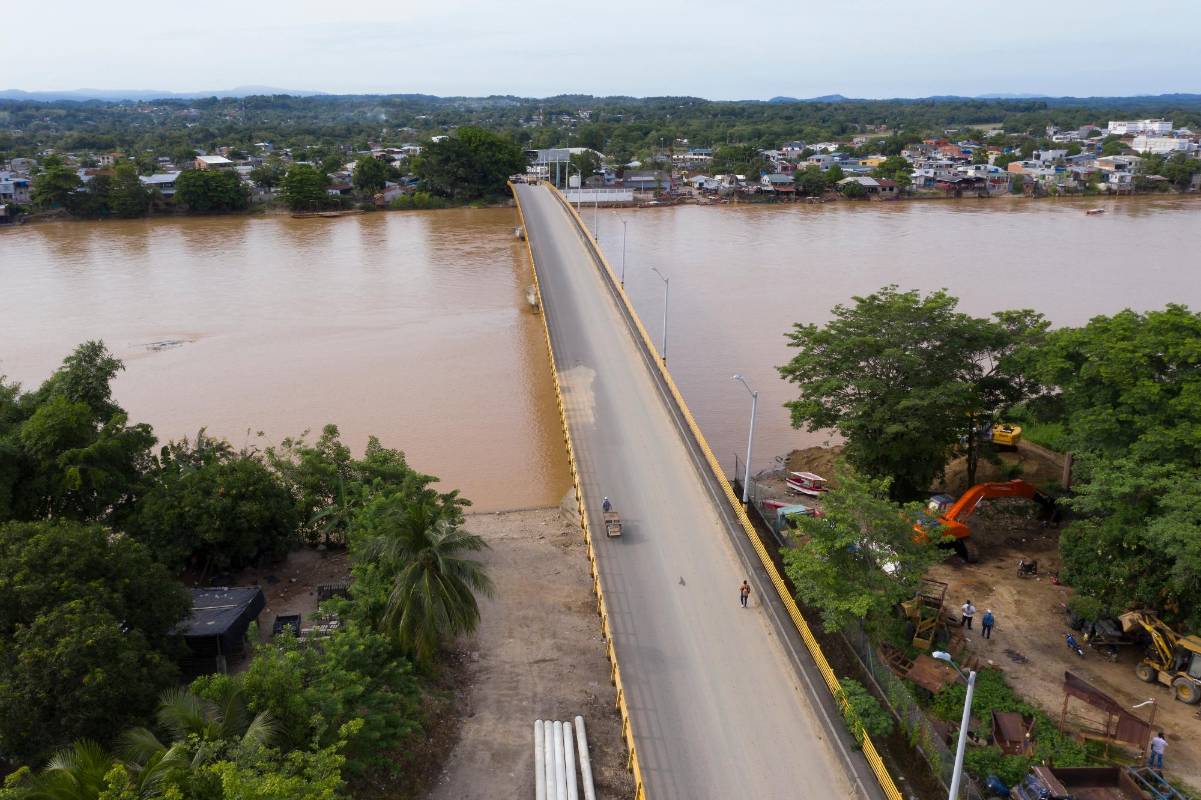 La Troncal de la Paz, es la vía que conecta a las subregiones del Nordeste y el Bajo Cauca antioqueño. Foto Manuel Saldarriaga 