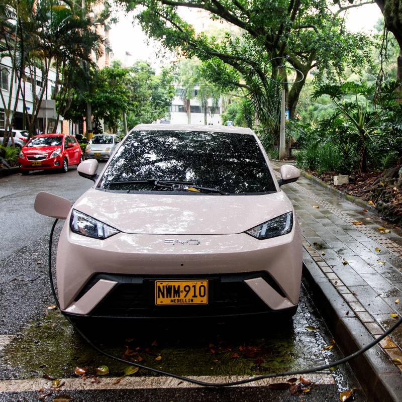 Durante febrero la venta de vehículos de la marca BYD creció 71,4% en Antioquia. FOTO Julio César Herrera