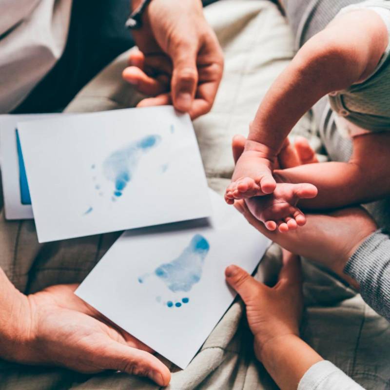 La disminución de nacimientos en Colombia refleja cambios económicos y sociales en las decisiones de las familias. FOTO: GETTY